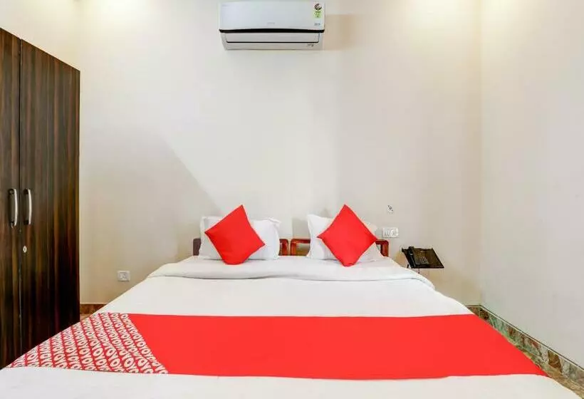 Hotelli Oyo 74122 Raghuvar Palace