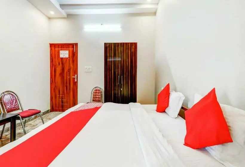 Hotelli Oyo 74122 Raghuvar Palace