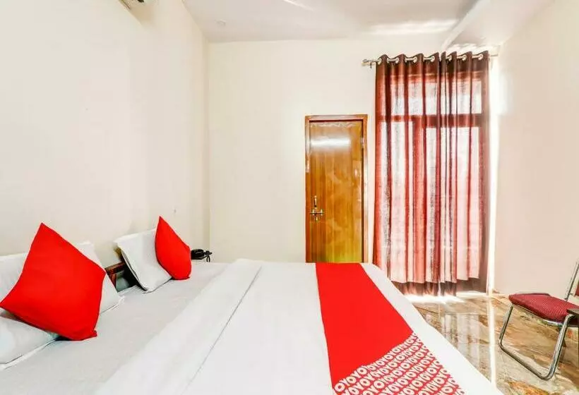 Hotelli Oyo 74122 Raghuvar Palace