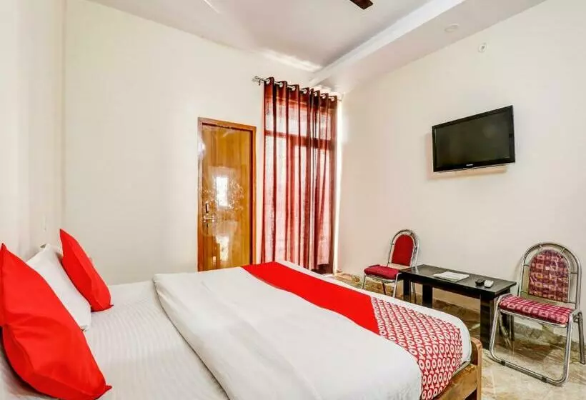 Hotelli Oyo 74122 Raghuvar Palace