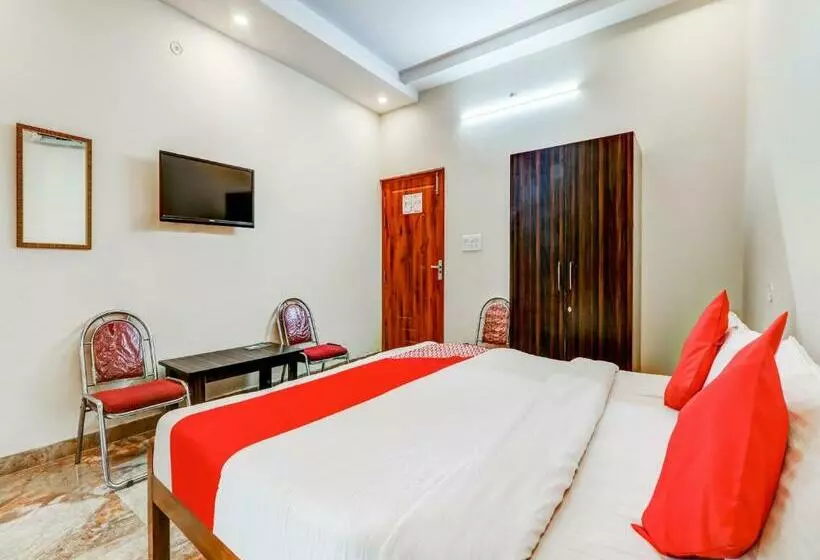 Hotelli Oyo 74122 Raghuvar Palace