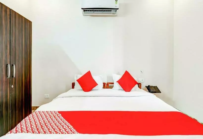 Hotelli Oyo 74122 Raghuvar Palace