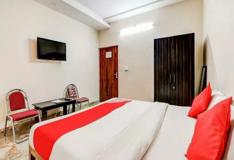 Hotelli Oyo 74122 Raghuvar Palace