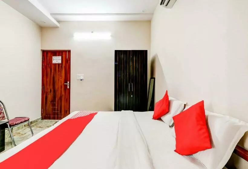 Hotelli Oyo 74122 Raghuvar Palace