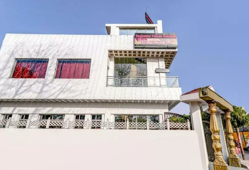 Hotelli Oyo 74122 Raghuvar Palace