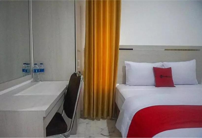 ホテル Reddoorz Near Araya Family Club House