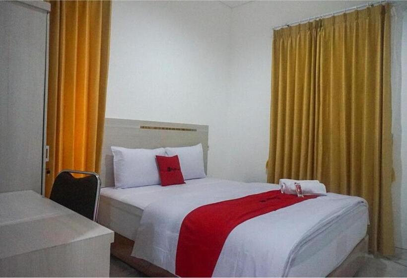 בית מלון כפרי Reddoorz Near Araya Family Club House