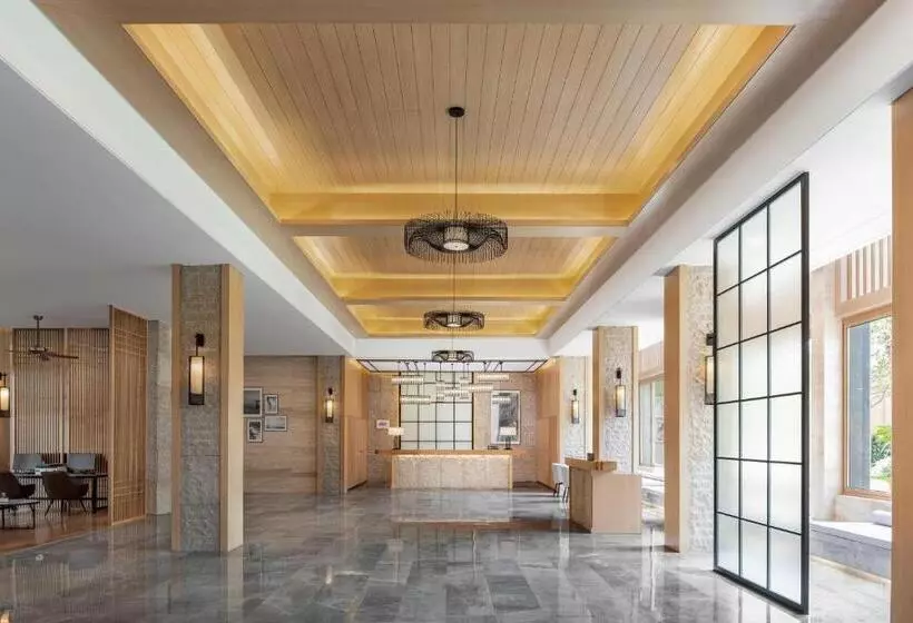 Hotelli Sheraton Maoming Romantic Beach Resort