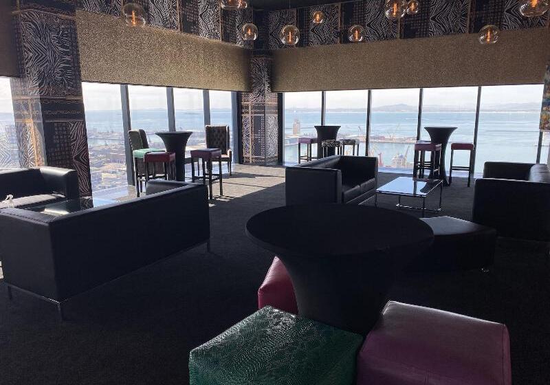 בית מלון כפרי Sky Cape Town