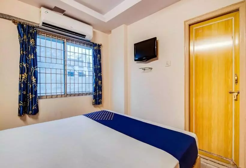 ホテル Spot On 73863 Rajeswari Lodge