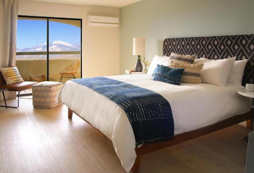 منتجع Azure Palm Hot Springs