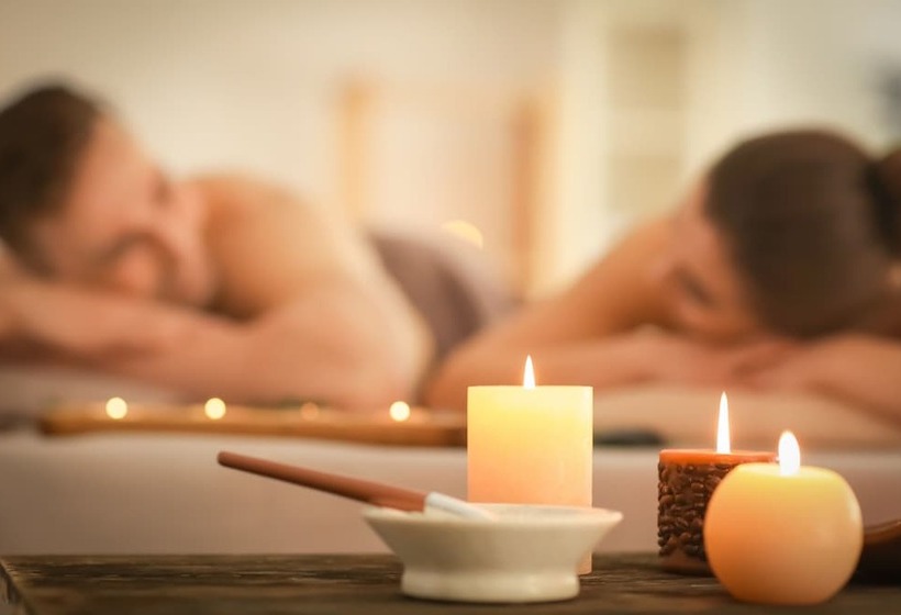 منتجع Azure Palm Hot Springs