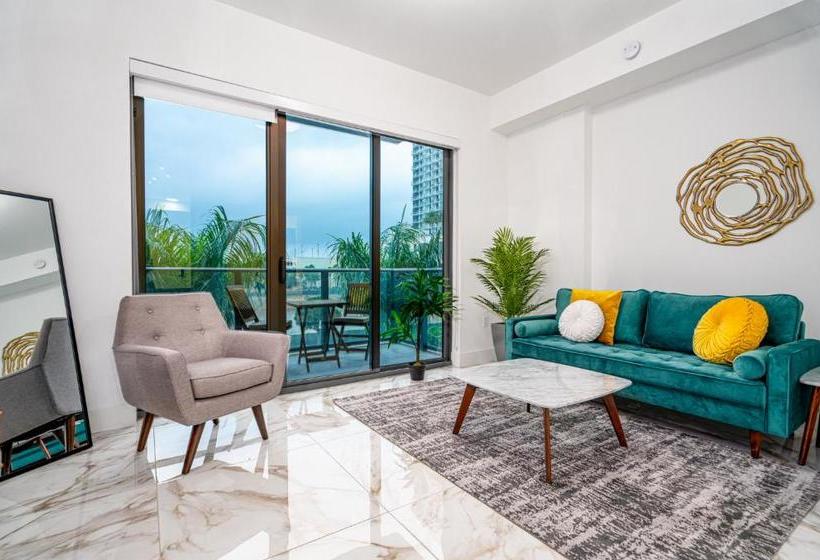 Whyhotel Midtown Miami