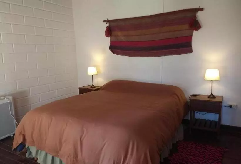 ユースホステル Hostal De Altura