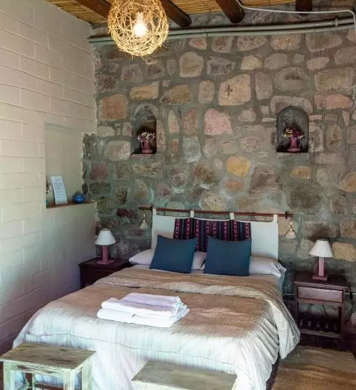 ユースホステル Hostal De Altura