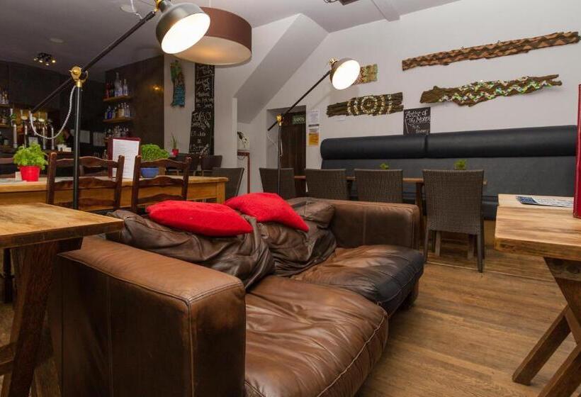 فندق صغير Woolpack Inn