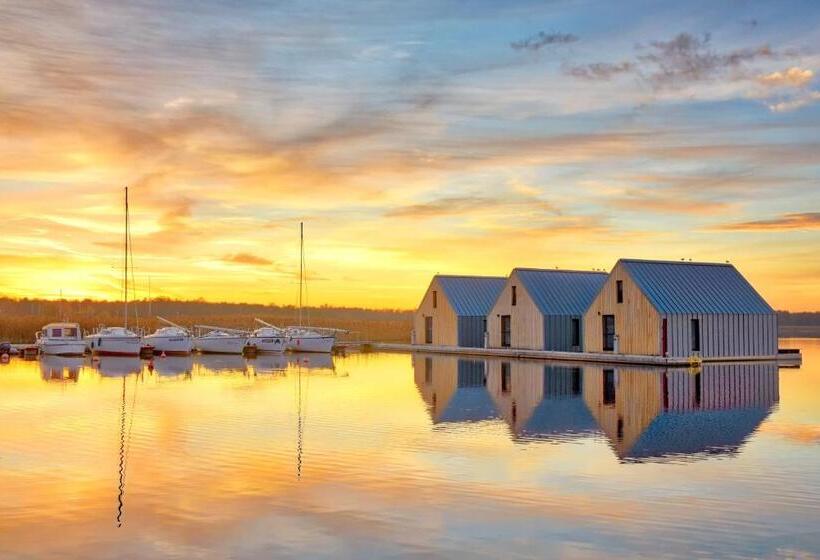 Domy Na Wodzie Na Mazurach
