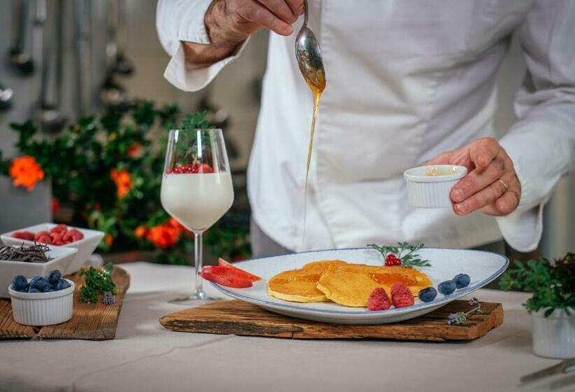 Отель Albergo Miravalle Fai Della Paganella