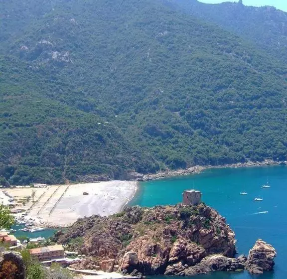 هتل La Calypso