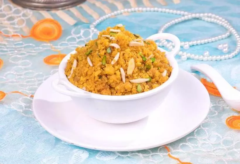 ホテル Oyo 66847 Utsav