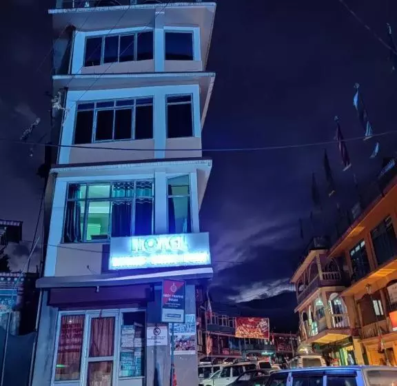ホテル Tawang Centre Point