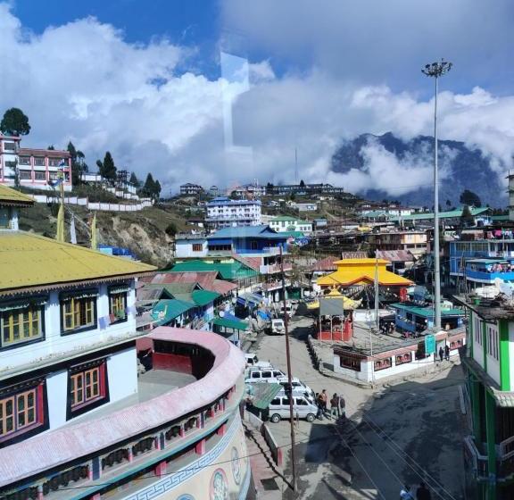 Hotel Tawang Centre Point