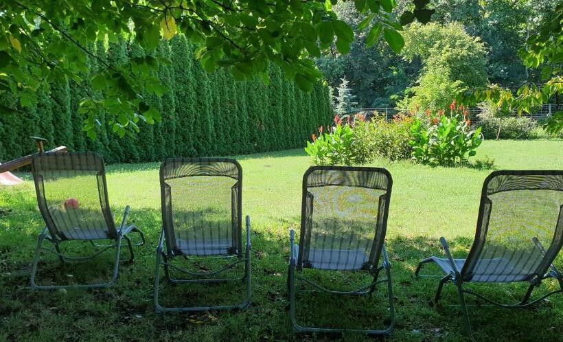 Pensjonat Fertődi Kúria Vendégház