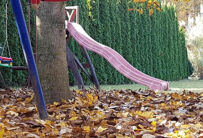 Pensjonat Fertődi Kúria Vendégház