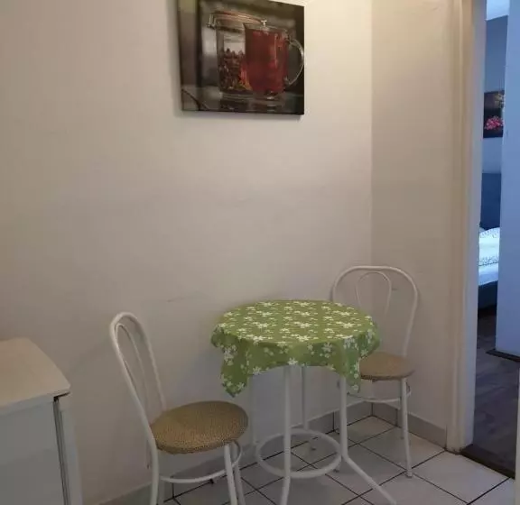ペンション Fertődi Kúria Vendégház