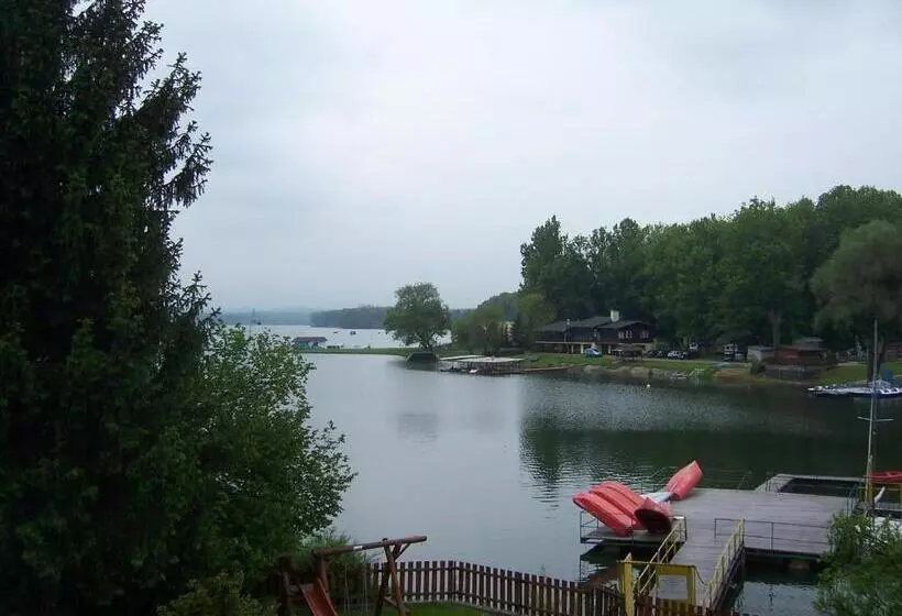 Majatalo Hostinec V Zátoce