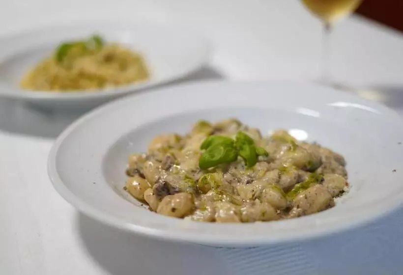 Majatalo Hostinec V Zátoce