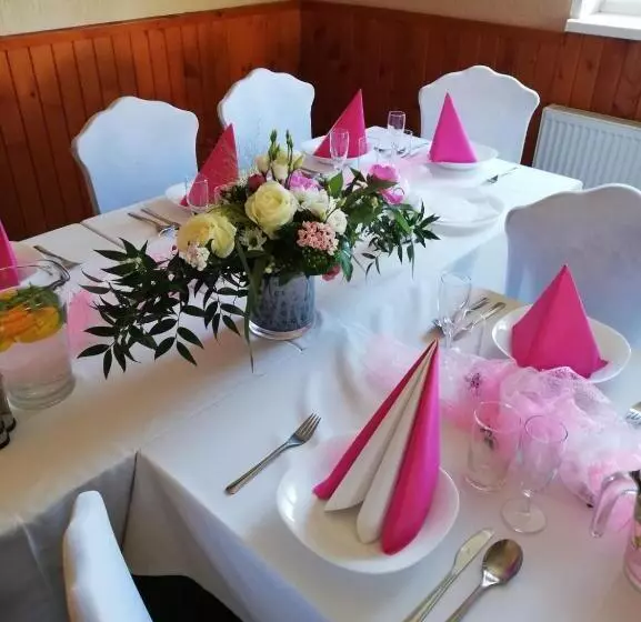 Majatalo Hostinec V Zátoce