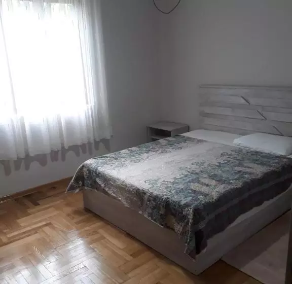 پانسیون Merabi Guest House