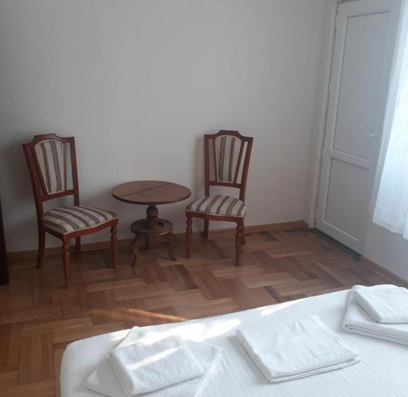 ペンション Merabi Guest House