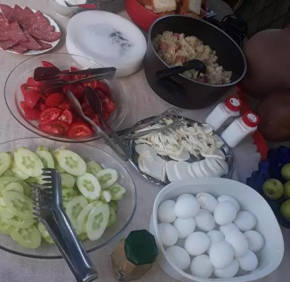 پانسیون Merabi Guest House