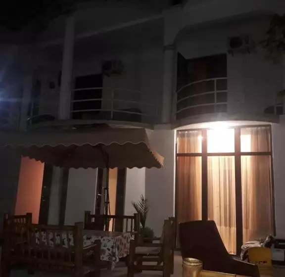 پانسیون Merabi Guest House