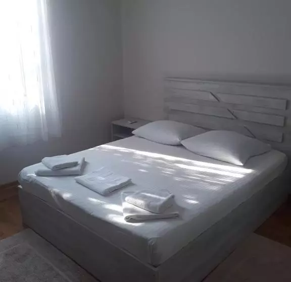 پانسیون Merabi Guest House