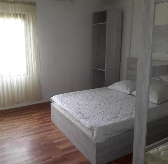 ペンション Merabi Guest House