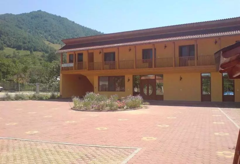 Pensiunea Popasul Dacilor