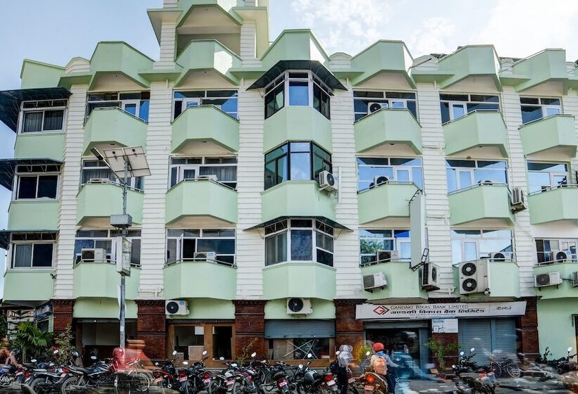 Capital O 507 Hotel Makalu