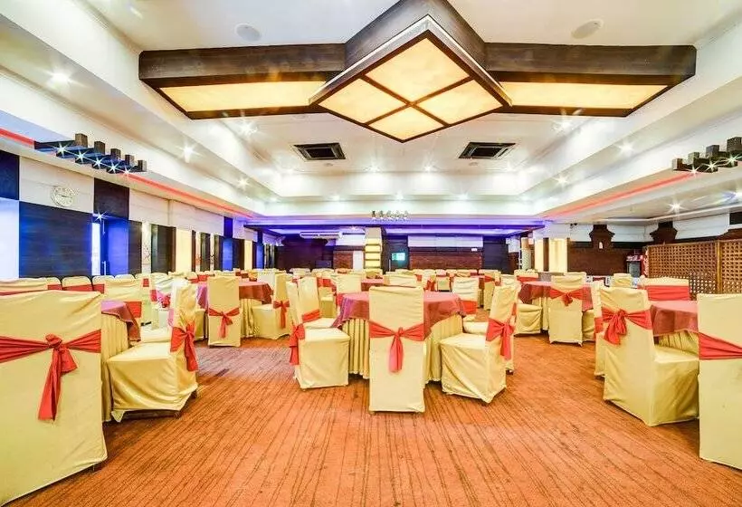 Capital O 507 Hotel Makalu