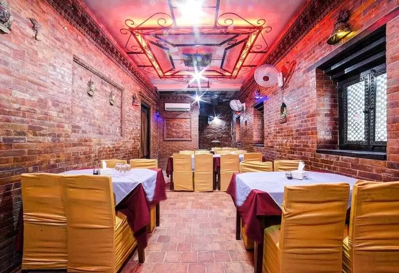 Capital O 507 Hotel Makalu