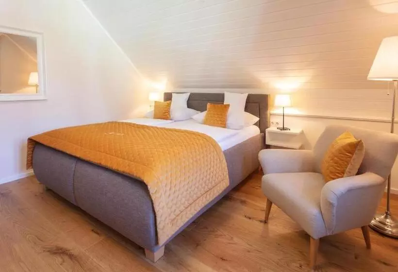 Donauhof   Hotel Garni