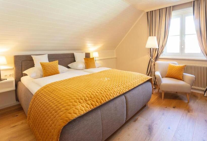 Donauhof   Hotel Garni