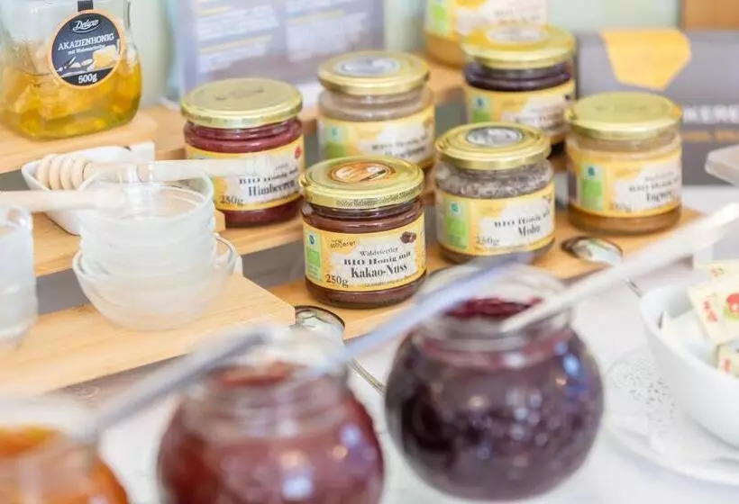 Donauhof   Hotel Garni