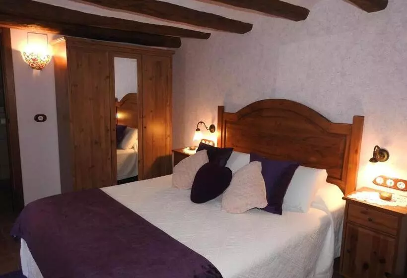 فندق ريفى El Molí De Pontons Suites Con Jacuzzi Spa