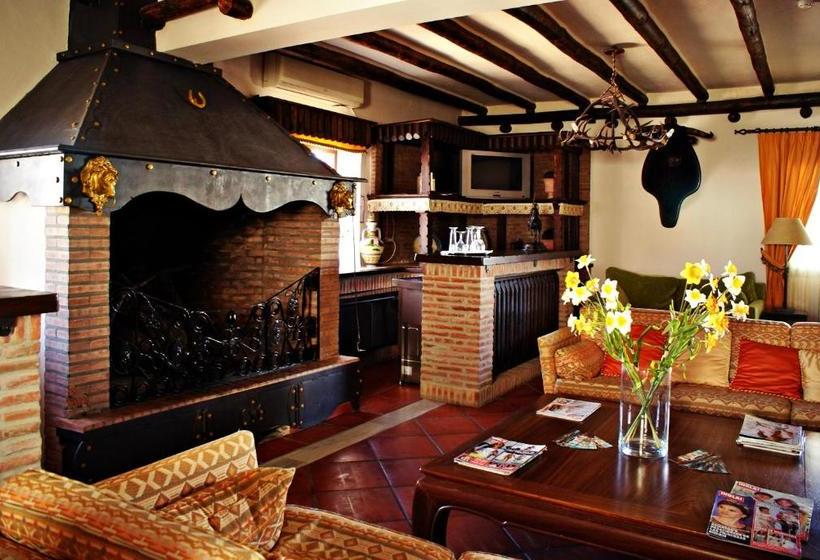 هتل Cortijo Salinas