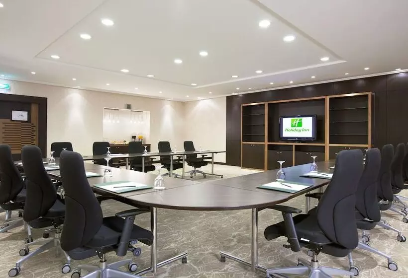 ホテル Holiday Inn Riyadh Izdihar, An Ihg