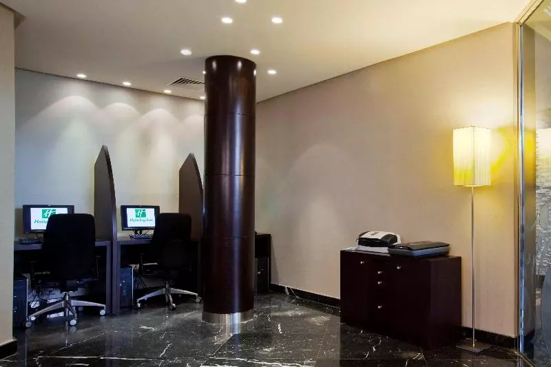 ホテル Holiday Inn Riyadh Izdihar, An Ihg