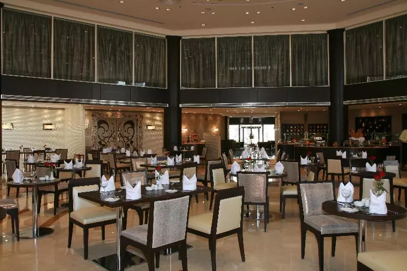 ホテル Holiday Inn Riyadh Izdihar, An Ihg